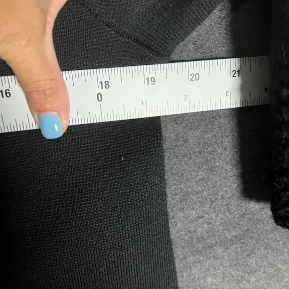 CABI Jackie O Wool Blend Cardigan Sweater Black Women's small Style 502 - Picture 2 of 7